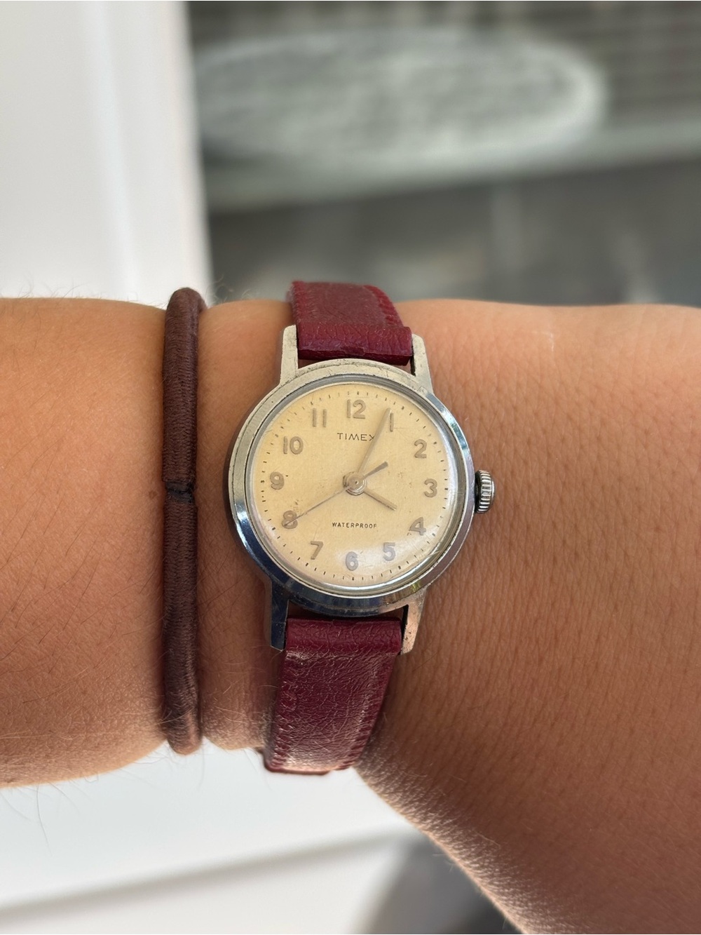 Timex Ladies Watch with Burgundy Leather Strap and Cream Dial - Picture 6 of 8